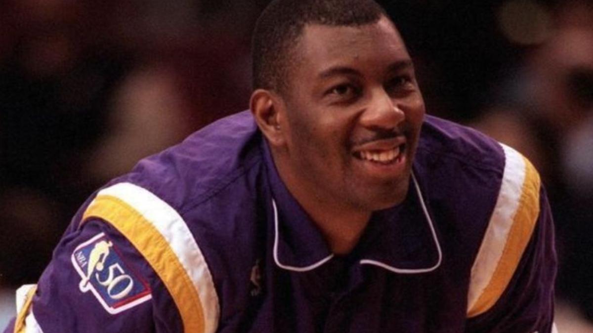 L’ex campione NBA Elden Campbell è scomparso all’età di 57 anni