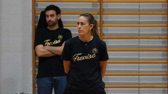 A2 F - Laura Nicolini assistant coach con Nuova Pallacanestro Treviso