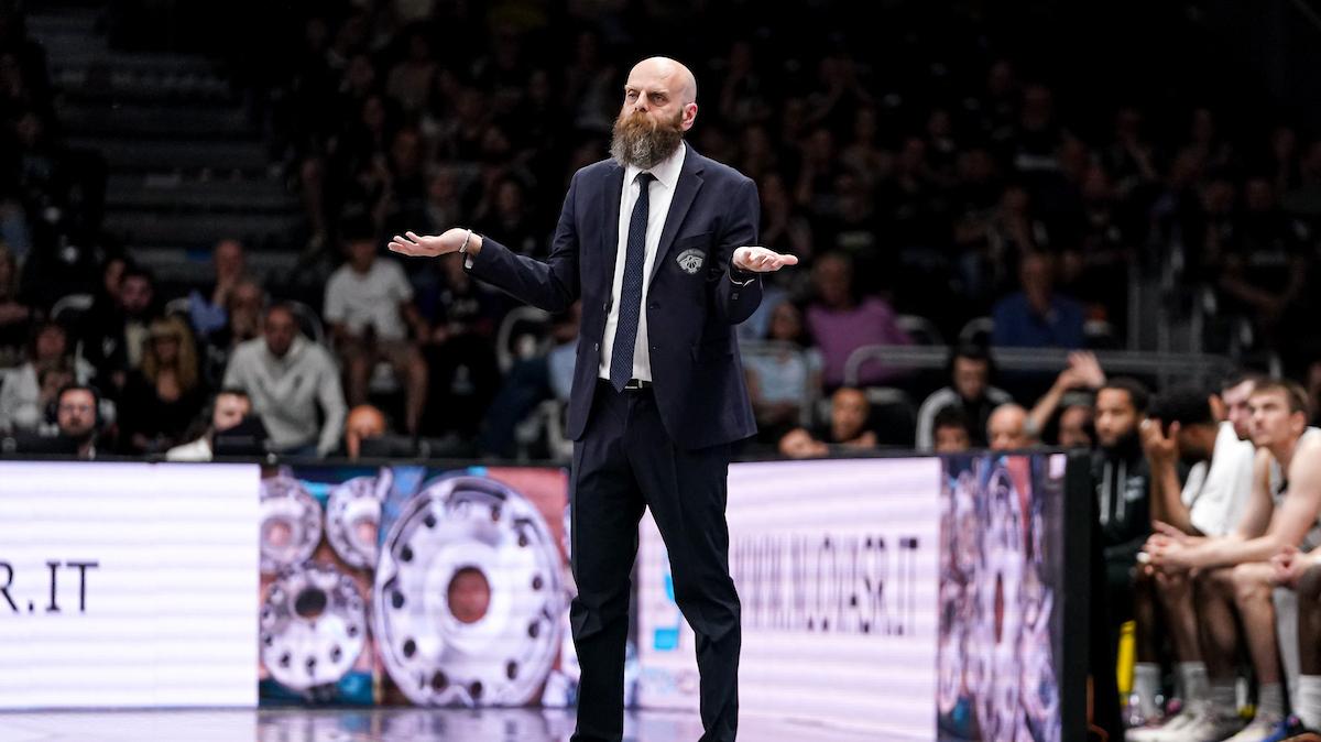 Cancellieri: «Sofferta la fisicità della Virtus. Jones? Vedremo. Ha due problemi»