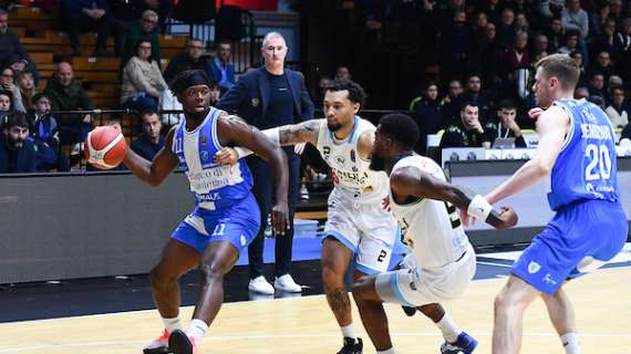 LIVE LBA - La Dinamo Sassari resiste alla Vanoli Cremona dopo 40' di battaglia