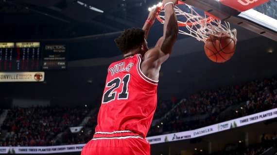NBA - Butler+Wade: i Bulls passano invitti al Moda Center