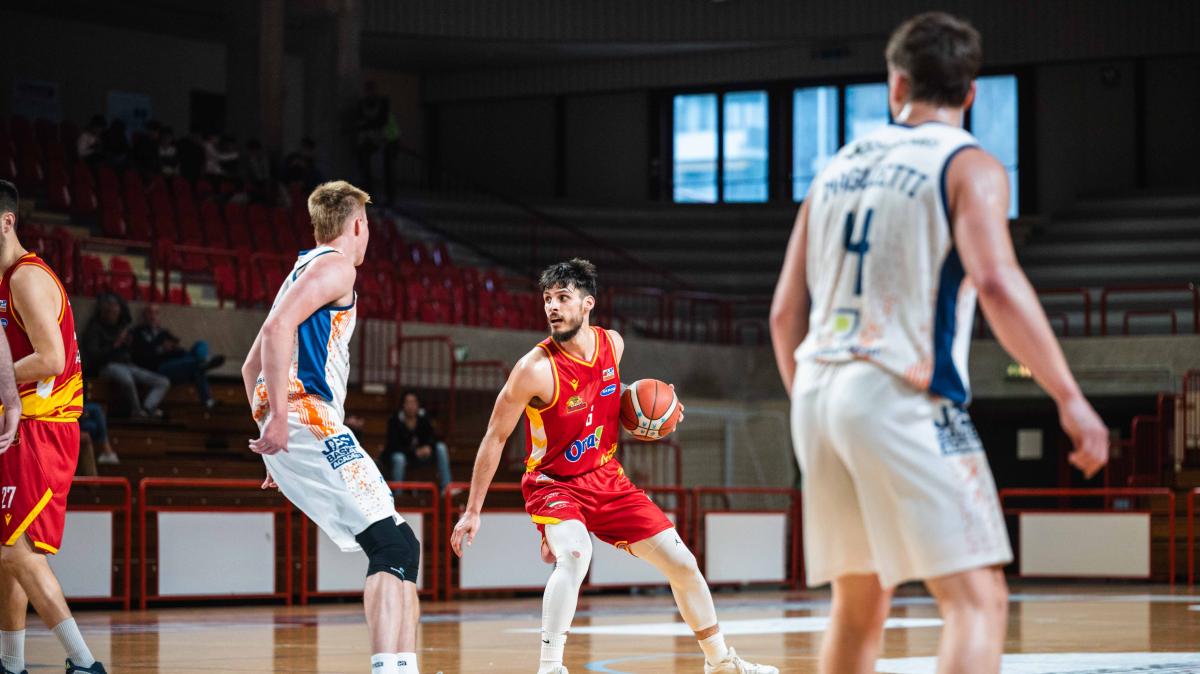 Serie B - Terzo quarto decisivo: Jesi si aggiudica la vittoria sull'OraSì Ravenna