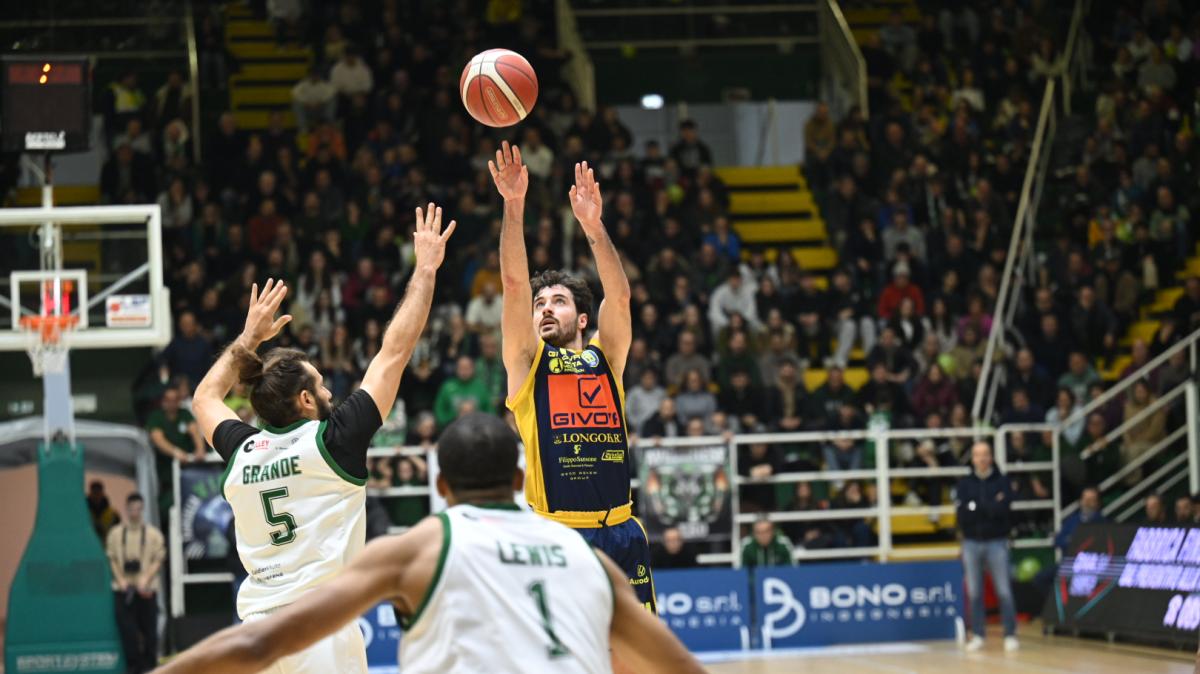 A2 - Il derby di fine anno è della Givova Scafati: battuta Avellino