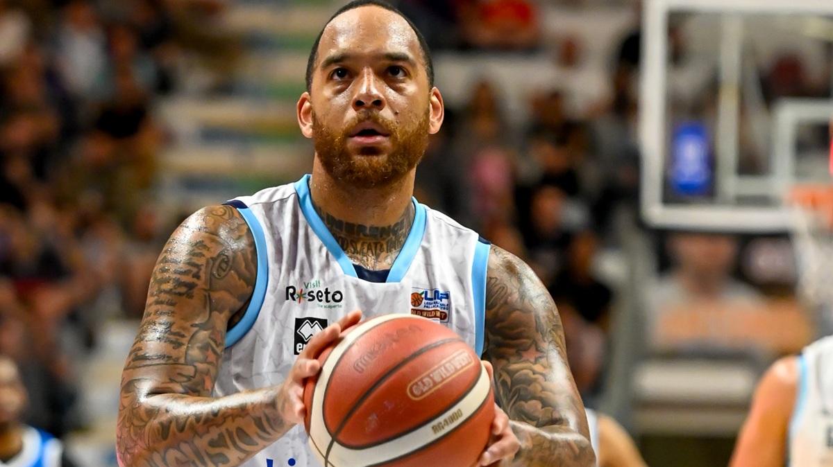 Playout game 3 | Roseto vince la battaglia con Ruvo per proseguire la serie
