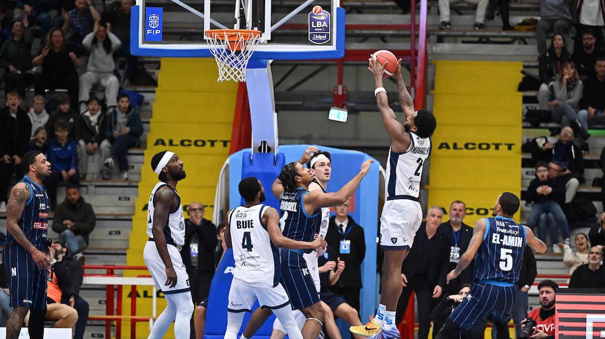 LIVE | Napoli vs Dinamo Sassari: diretta 3Q 56-50 26'