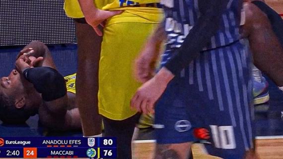 Maccabi in ansia per Lonnie Walker IV: in dubbio per la sfida contro Parigi