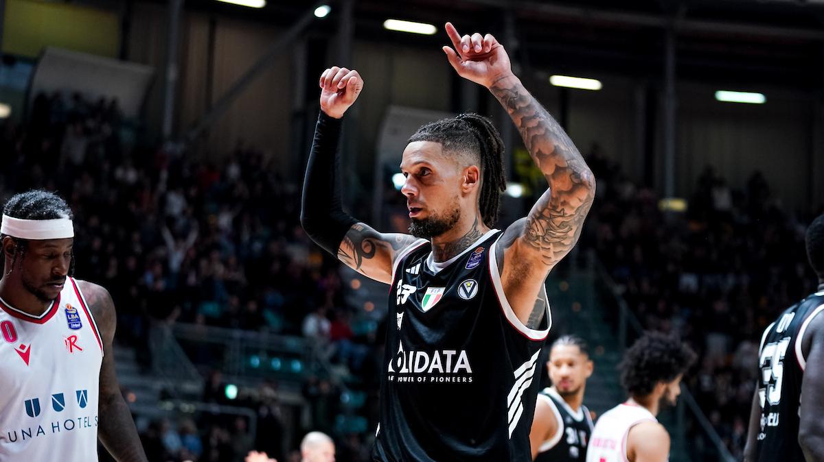 Virtus Bologna, le pagelle dei quotidiani contro Reggio nella notte di Hackett