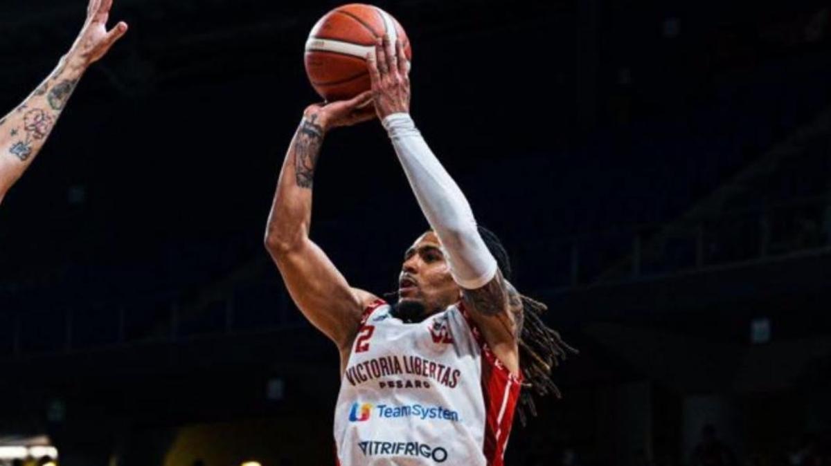 La VL Pesaro torna a correre: battuta Forlì con i 21 di Johnson