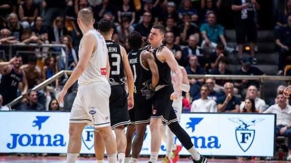 LIVE A2 - La Trapani Shark va in Serie A! Battuta la Fortitudo in Gara 4