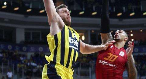 SBL - Il Fenerbahçe travolge il Galatasaray nel derby