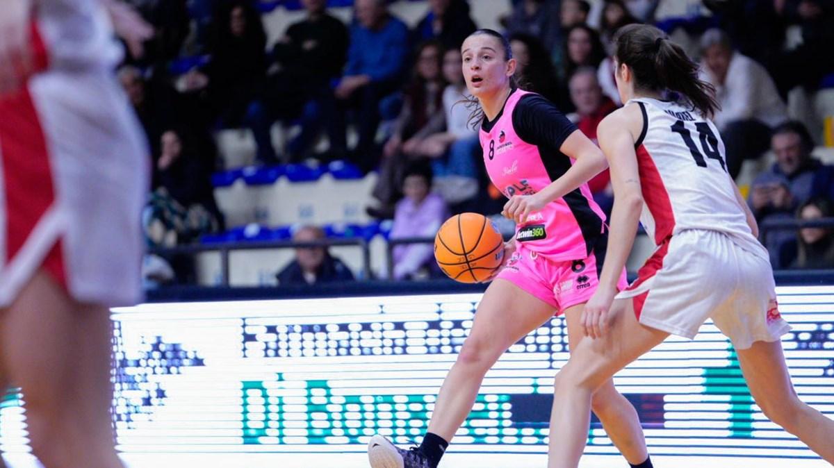 A1 F - Le Panthers Roseto "incerottate" lottano contro Derthona ma cedono nel finale