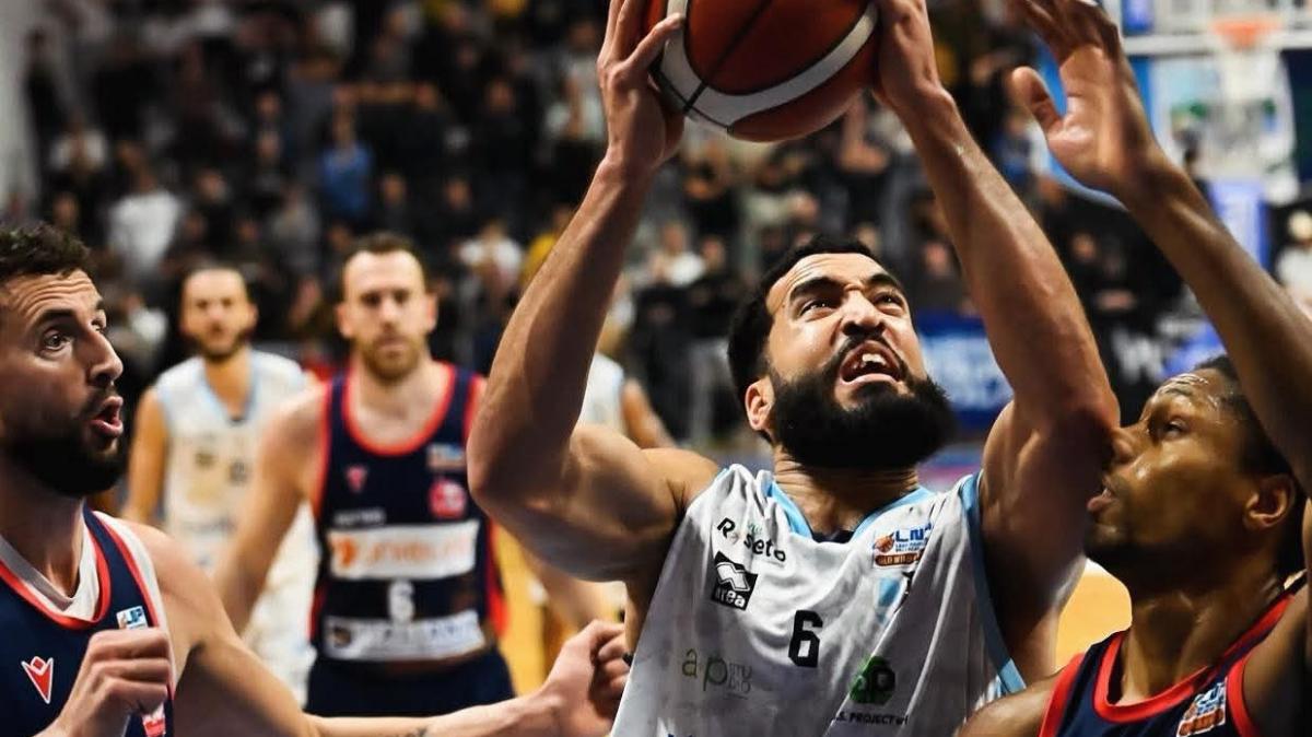 Sputi a Landi e Cannon, la denuncia e la condanna di Roseto dopo i fatti post-Forlì