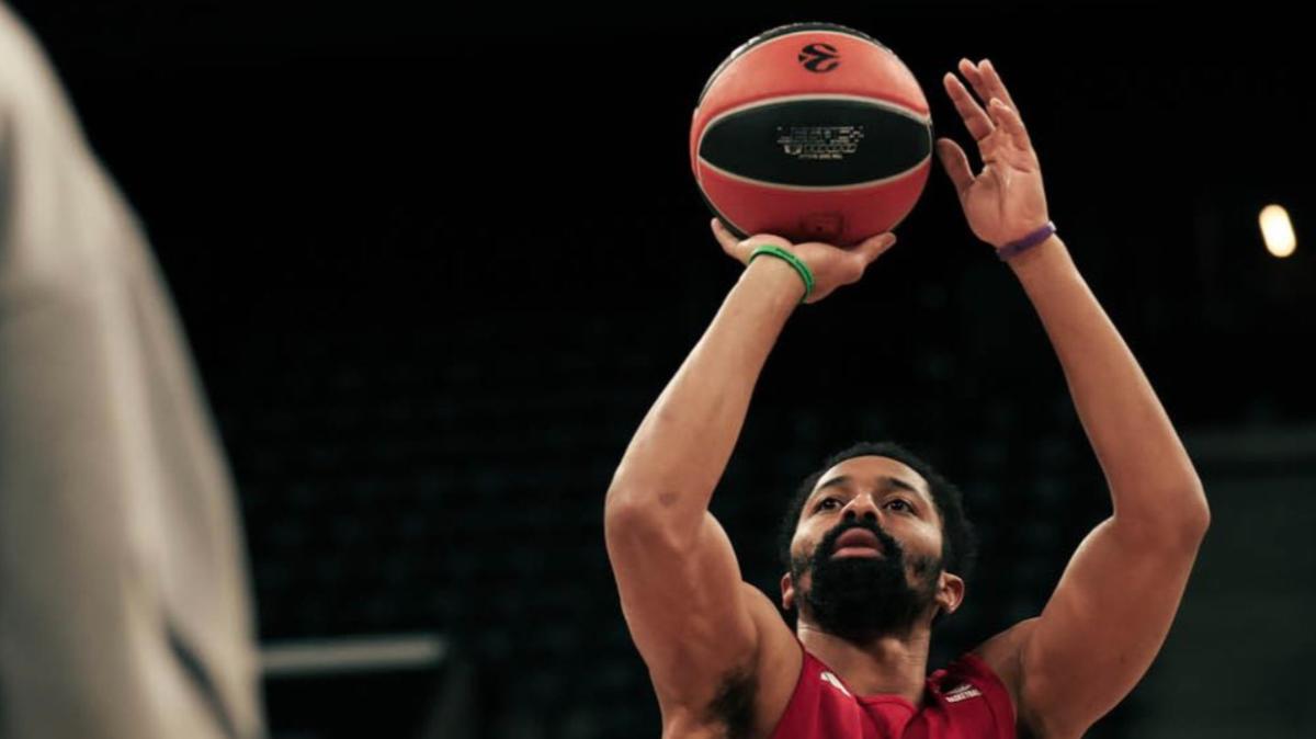 Sprazzi di Dinwiddie, il Bayern Monaco batte anche il Paris Basketball