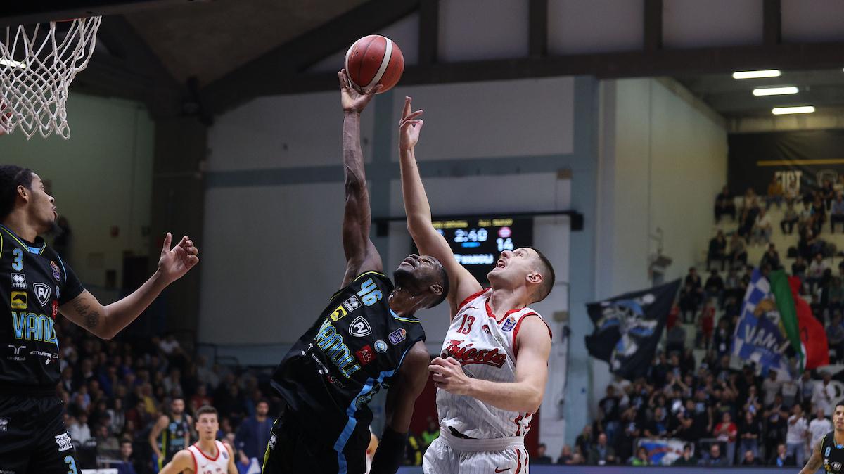 Highlights LBA | Una Vanoli Cremona ispirata piega una Trieste poco attenta