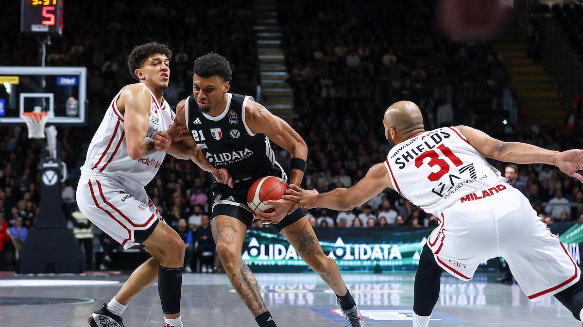 Virtus Bologna vs Olimpia Milano, diretta (80-73 all’32)