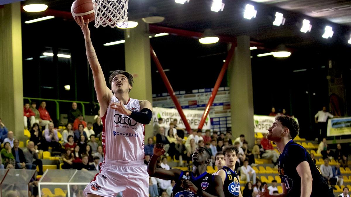 Serie B - Andrea Vignali tesserato dal Basketball Club Lucca