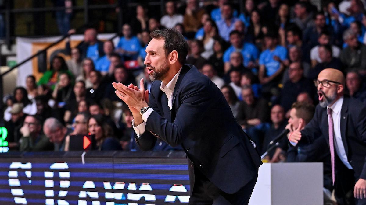 Olimpia Milano, coach Poeta: "Non era facile con le energie che avevamo"