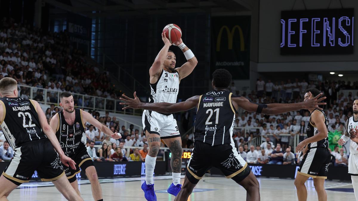 Aquila Trento mette spalle al muro la Virtus Olidata in gara 3: gli highlights