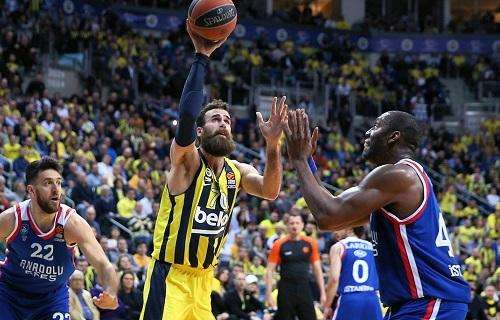 EuroLeague - Travolgente Fenerbahçe sull'Anadolu Efes