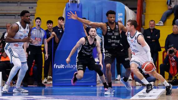 Highlights: Trento in modalità playoff domina la ripresa a Napoli