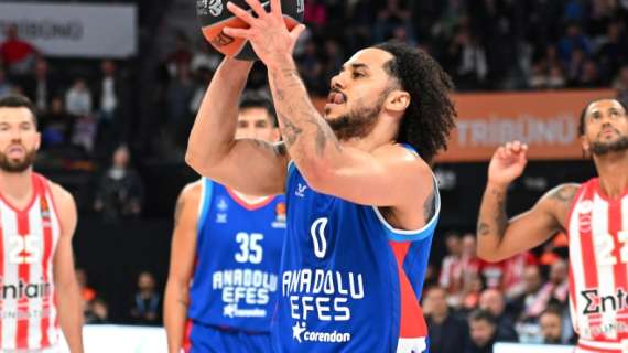 EL - L'Efes stende l'Olympiacos in volata, decisivo Elijah Bryant