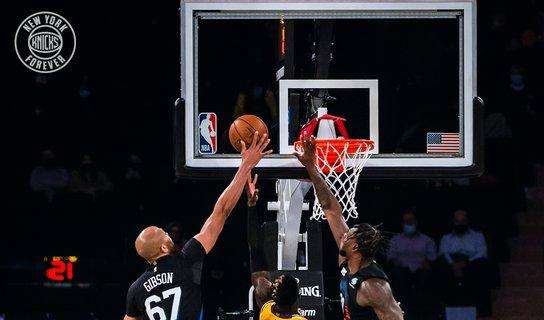 NBA - New York Knicks, Julius Randle dà una lezione ai Lakers