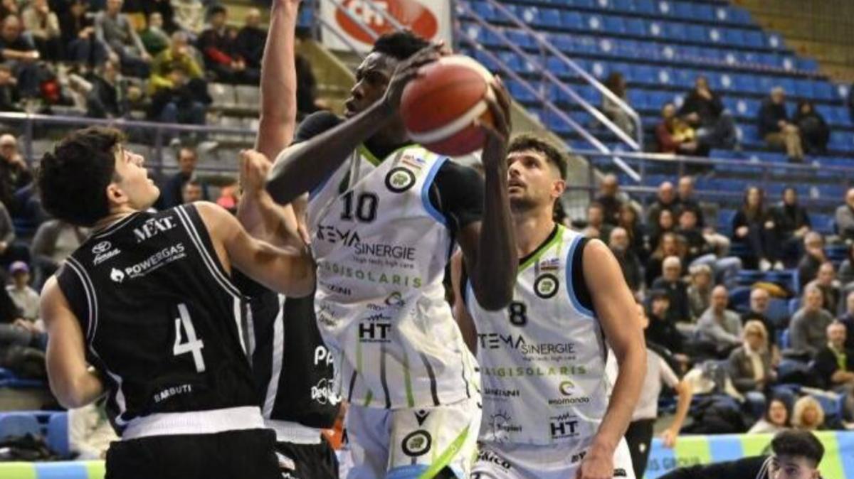 Serie B - Faenza, stagione finita per Falilou Mbacke