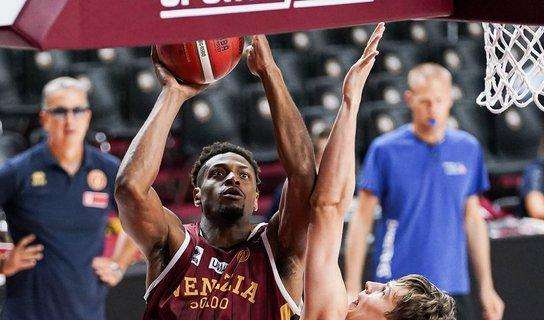 Lba Memorial Pajetta La Reyer Venezia Incontra Il Basket Torino 9990