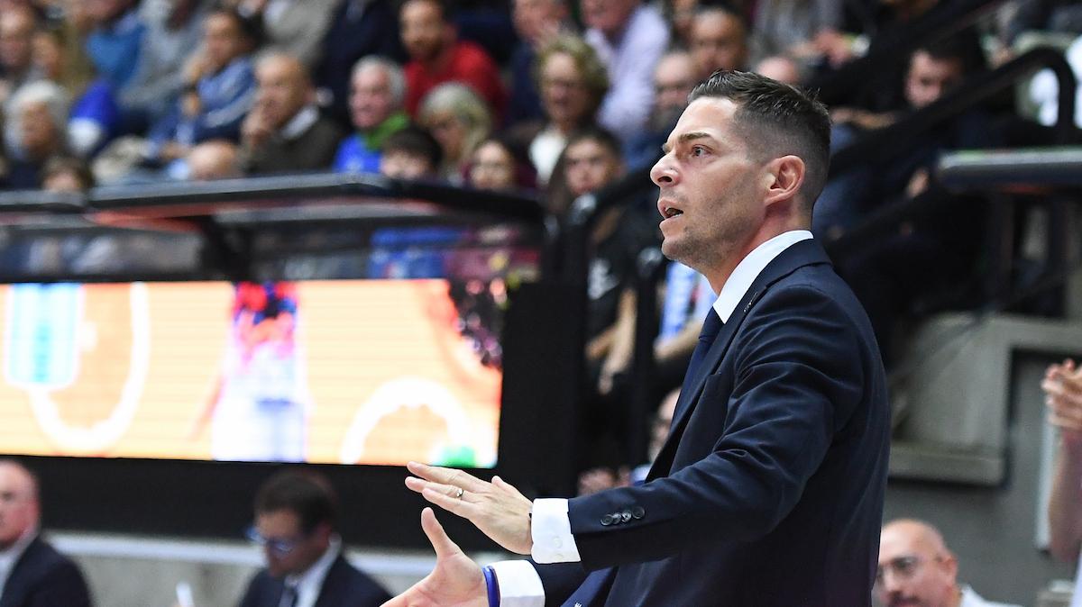 UFFICIALE: Treviso Basket, esonerato coach Alessandro Rossi