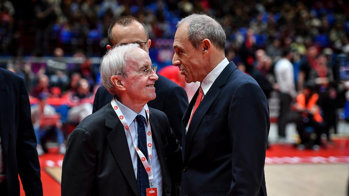 Dan Peterson: «L'Olimpia ha dato un annuncio al basket europeo: "Ci siamo!"»