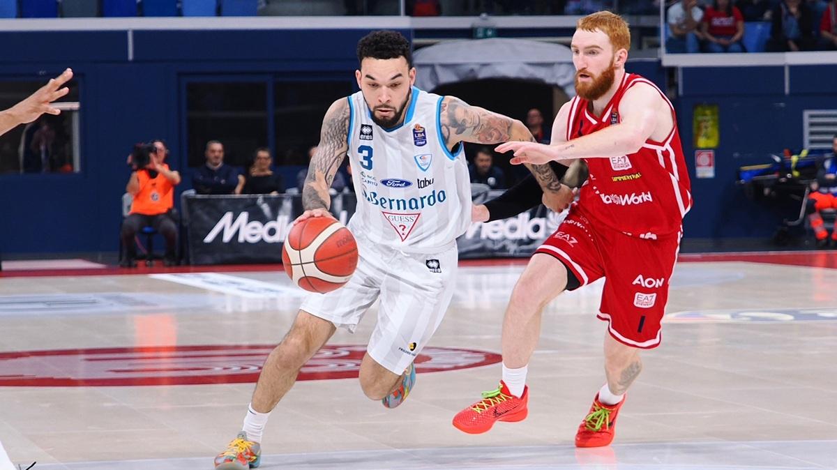 Pallacanestro Cantù: le pagelle. Ballo da MVP derubato, Chiozza e De Nicolao trascinanti