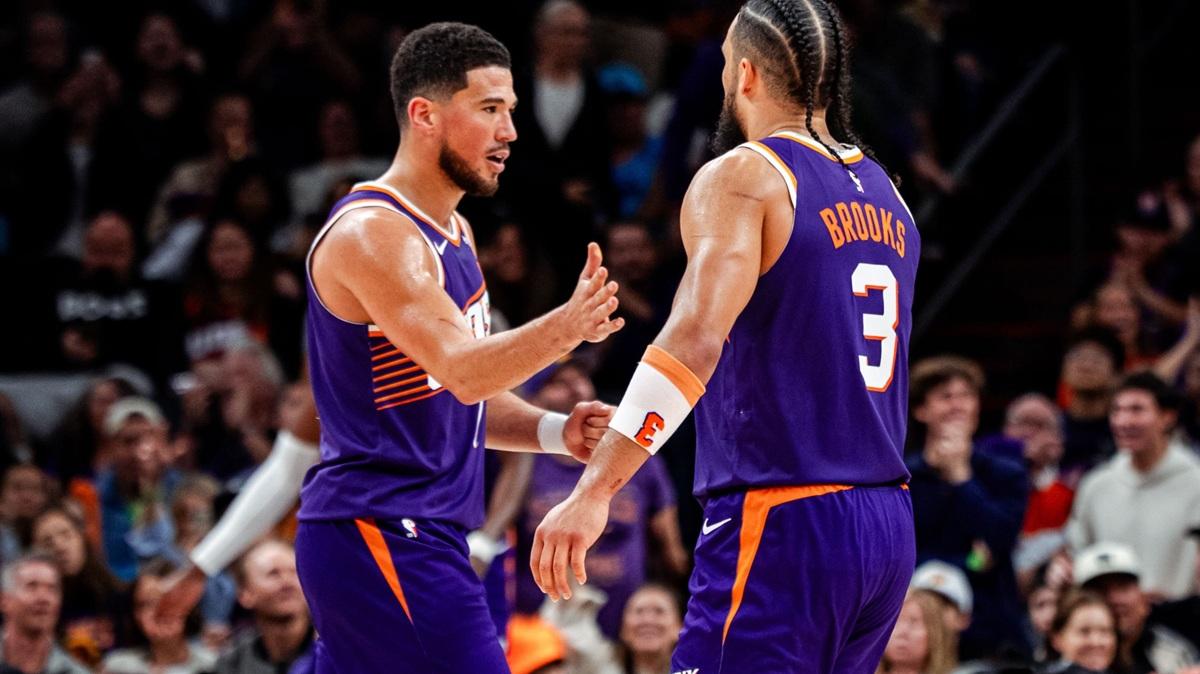 Suns, notte da dominatore per Devin Booker: Sacramento travolta nella ripresa