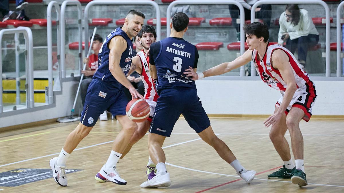 Serie B - L'Infodrive Capo d'Orlando cede nel finale: Vicenza vince 91-77