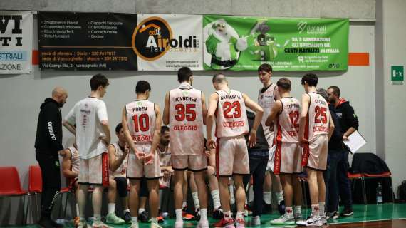 Serie B - Spettacolo sul parquet per il derby: gli Squali battono College