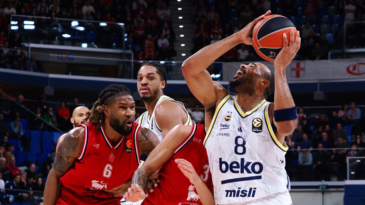 LIVE | Olimpia Milano vs Fenerbahçe: diretta (61-66 con 7:40 da giocare, 4Q)