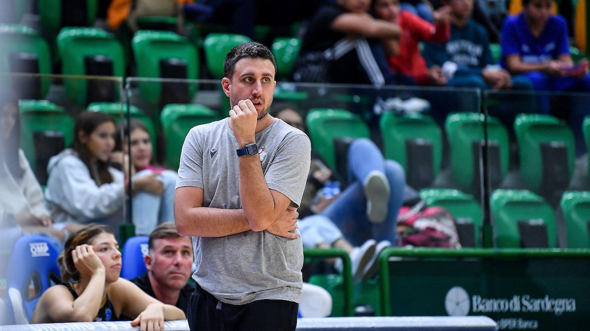 A2 F - Il Jolly Libertas esonera Angiolini e affida la squadra a Luca Andreoli