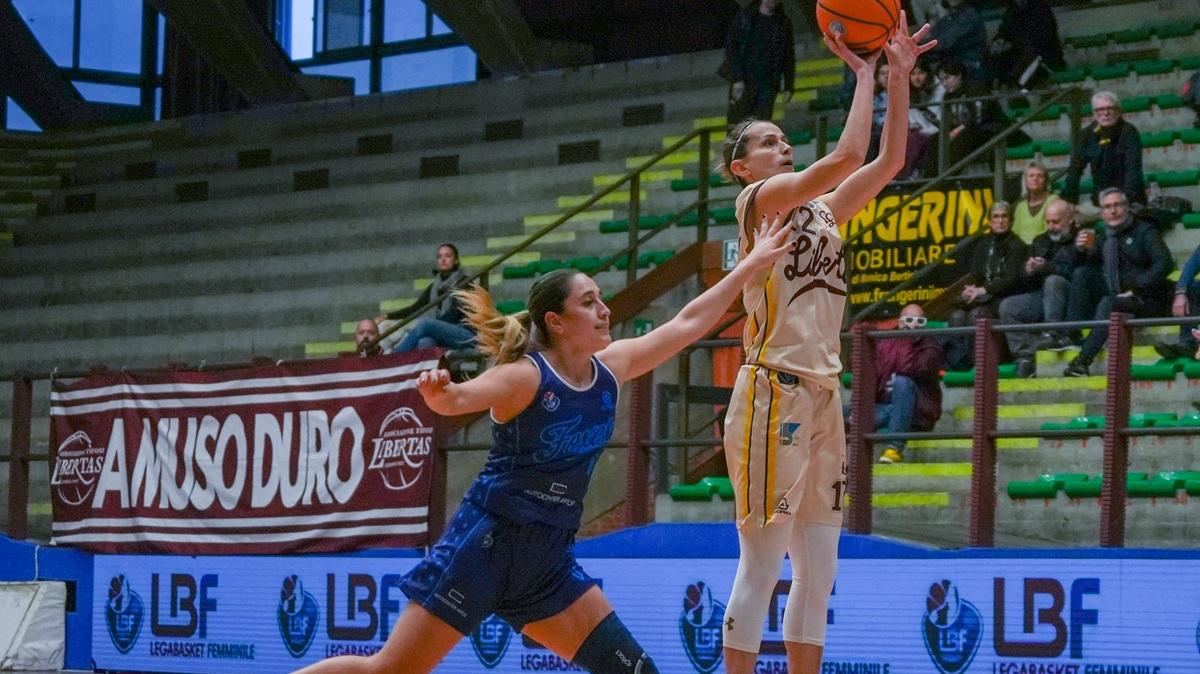 A2 F - Il Jolly Libertas non si ferma: batte Giussano, quinta vittoria di fila