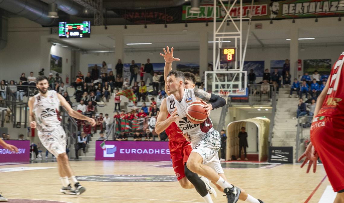 Serie B - Fulgor Omegna conferma Andris Misters per altre due stagioni