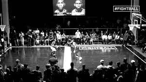 Fightball: il nuovo spettacolo uno-contro-uno che mischia basket e lotta