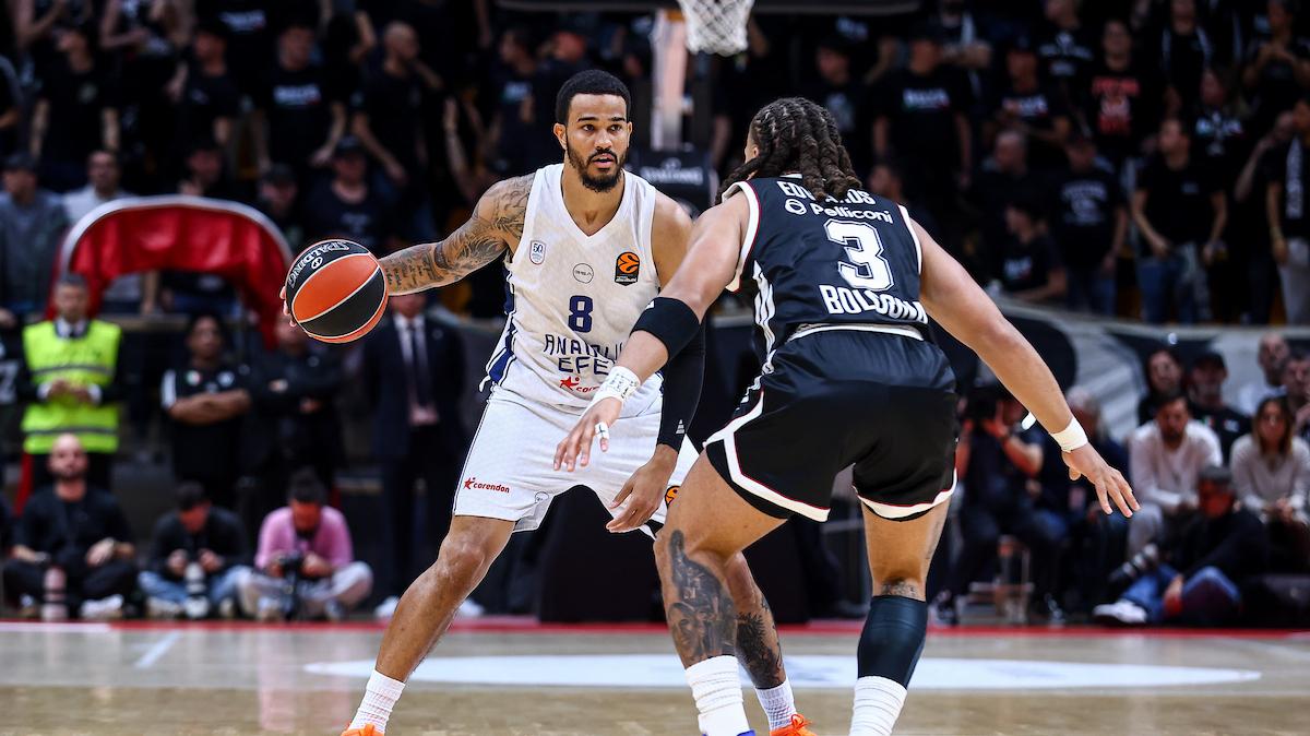 Weiler-Babb saluta l’Efes: una porta che si chiude, un’altra che si apre
