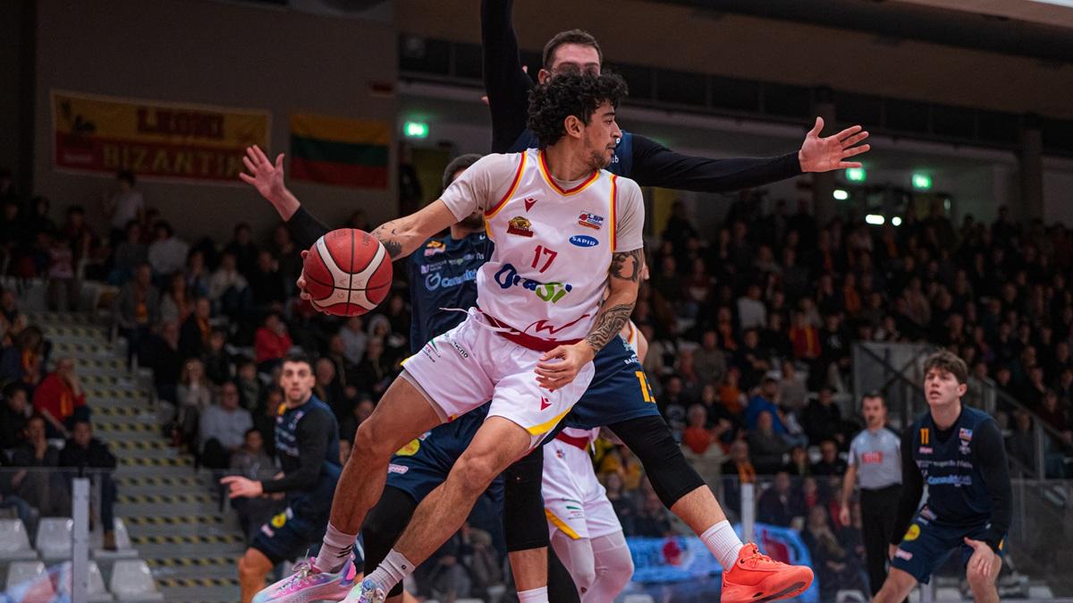 Serie B - Nella prima di ritorno Loreto Pesaro passa al PalaCosta di Ravenna