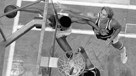 NBA - Quando Julius Erving realizzò il layup più folle della storia
