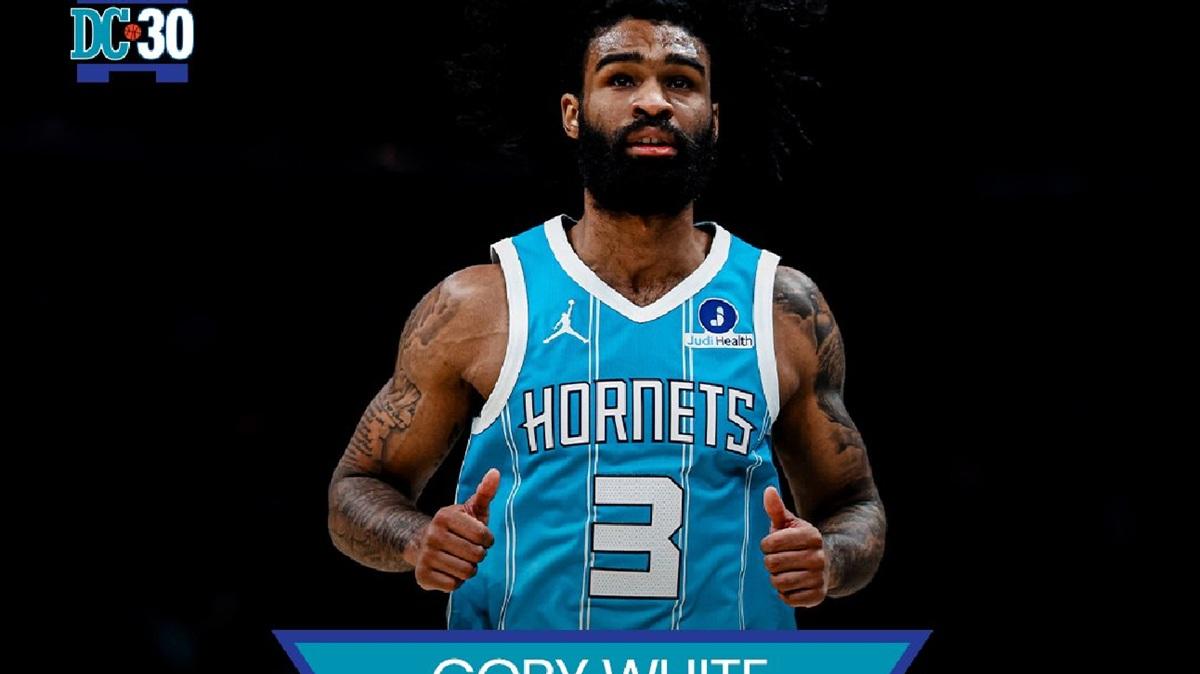 Charlotte onora Dell Curry e travolge Orlando allo Spectrum Center