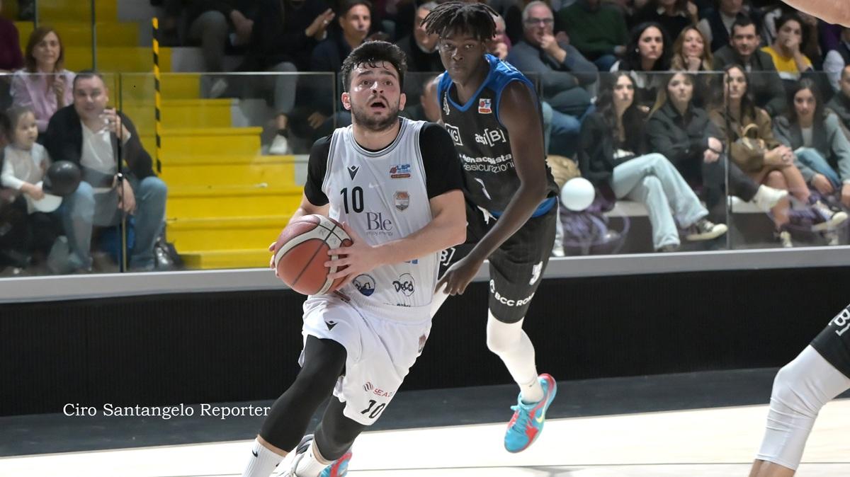 Serie B - Tripla decisiva di D’Argenzio: la Paperdi Juvecaserta piega Latina