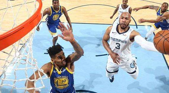 NBA - Memphis domina una Golden State ai minimi termini