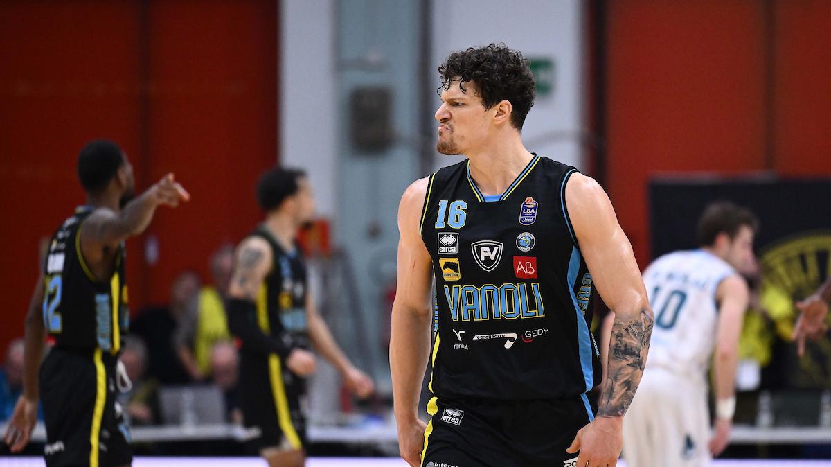 Giovanni Veronesi, le scuse a Sassari: «Ogni tanto capita di scivolare»