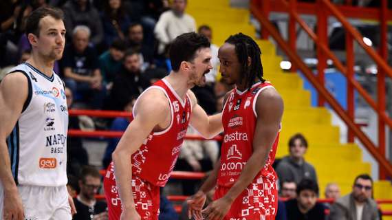 LIVE LBA - Clamoroso a Napoli, vince il cuore dell'Estra Pistoia