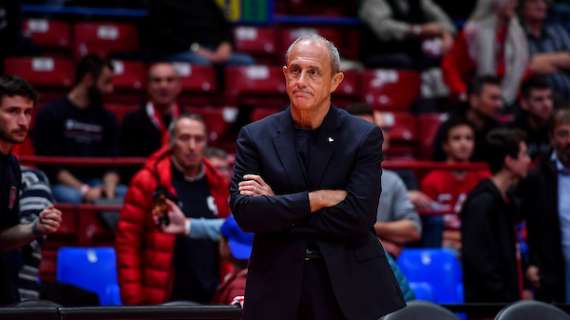 Ettore Messina: «Ci scusiamo, siamo stati una barzelletta stasera»