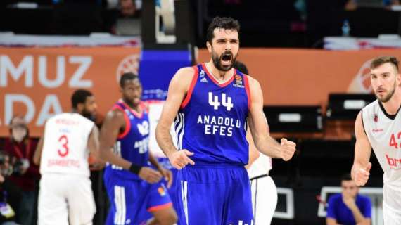 EuroLeague - Il Bamberg si spegne nel secondo tempo a Istanbul: prima vittoria del post-Perasovic per l’Efes