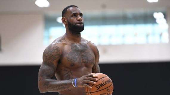 NBA - Lakers: LeBron James sta organizzando allenamenti "privati e sicuri" 